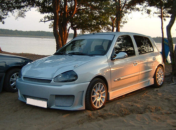 RENAULT CLIO II FRONT BUMPER