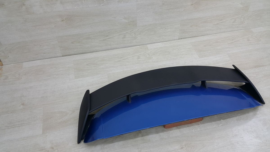 MERCEDES W176 ROOF SPOILER