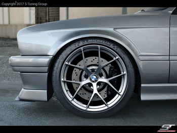 BMW E30 FRONT FENDERS