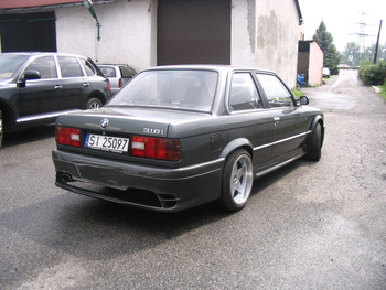 BMW E30 REAR BUMPER