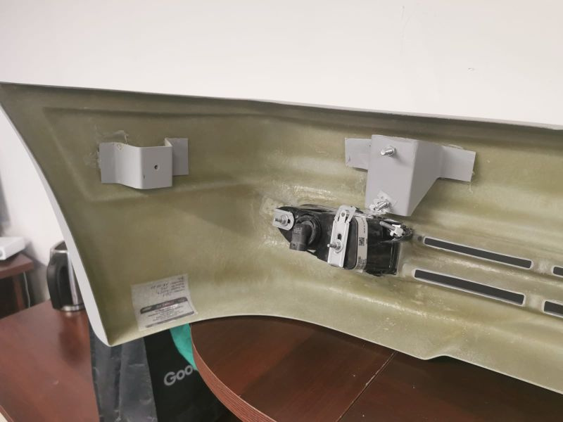 Frontstoßstange für Mercedes W124 AMG Bumper, inkl.Nebelscheinwerfer, Fog lights