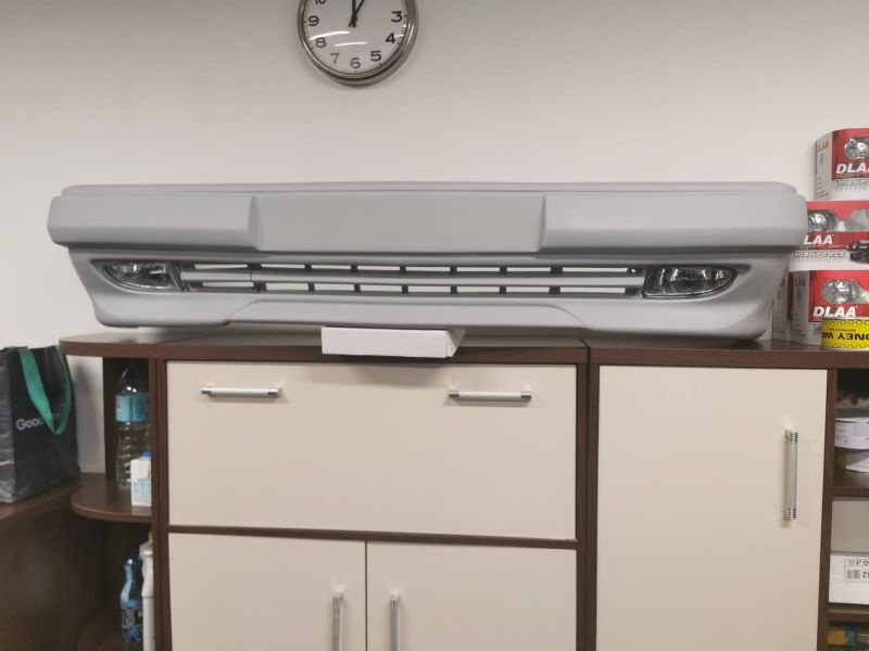 Frontstoßstange für Mercedes W124 AMG Bumper, inkl.Nebelscheinwerfer, Fog lights