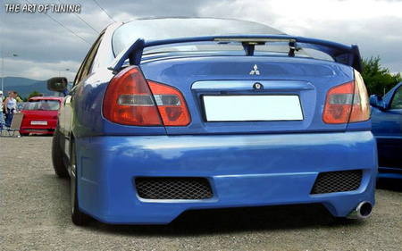 MITSUBISHI CARISMA 00-04 REAR BUMPER