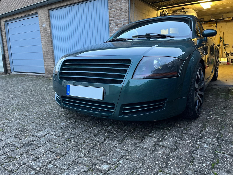 Für Audi TT Frontstoßstange , Frontschürze , Front Bumper