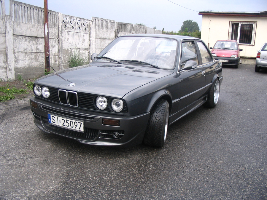 BMW E30 SIDE SKIRTS